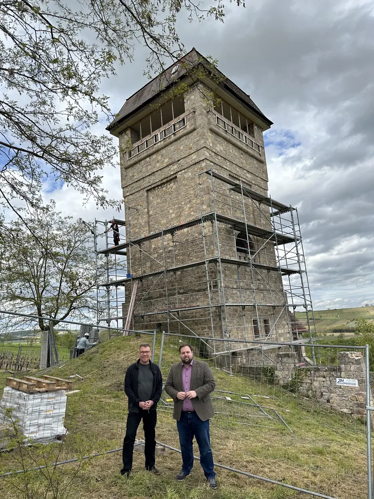 Sanierung des Wöllsteiner Wasserturms hat begonnen